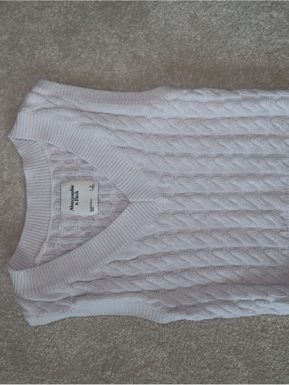 Abercrombie & Fitch Women's Cable Knit V-Neck Sweater Vest in Pale Pink